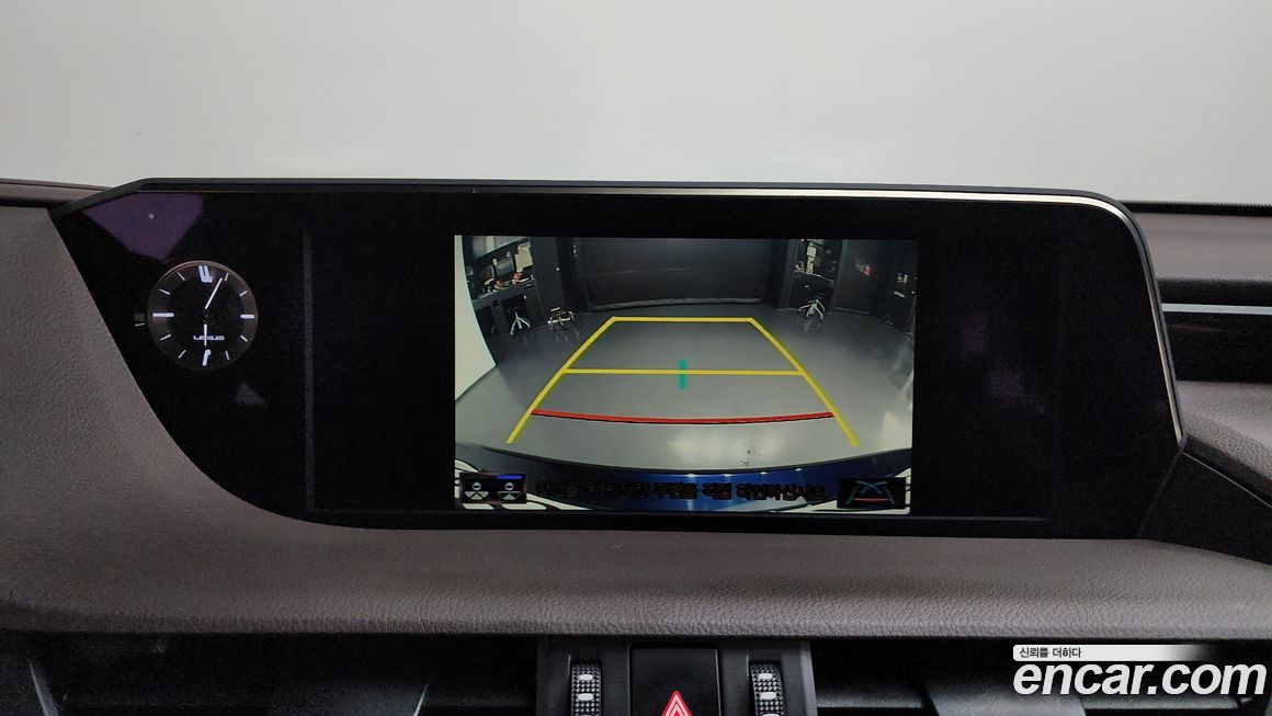 Lexus ES 2021