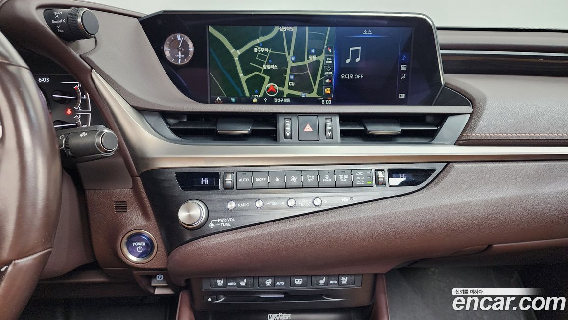 Lexus ES 2021