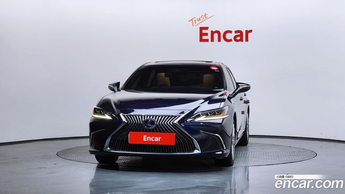 Lexus ES 2021