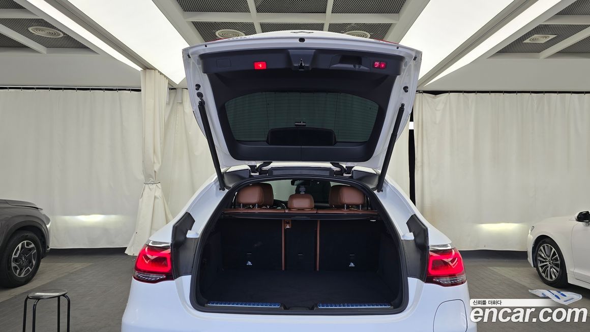 Mercedes-Benz GLC-Class 2021