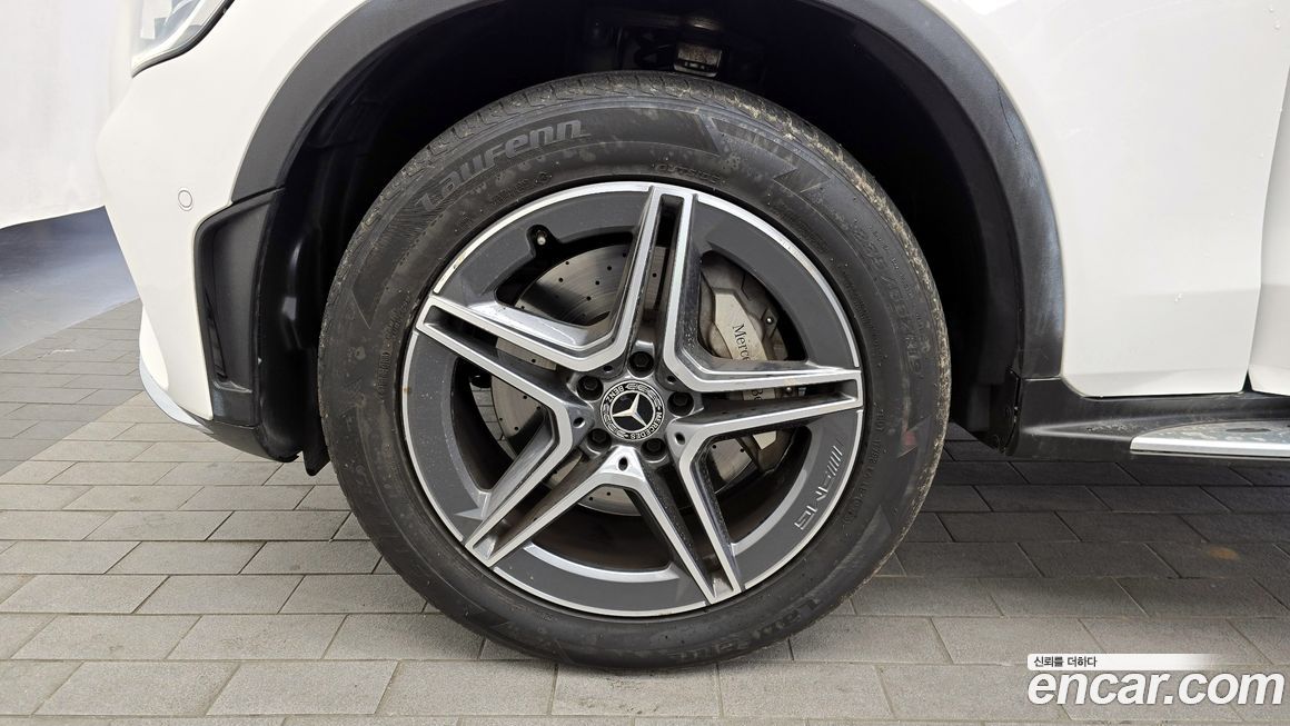 Mercedes-Benz GLC-Class 2021