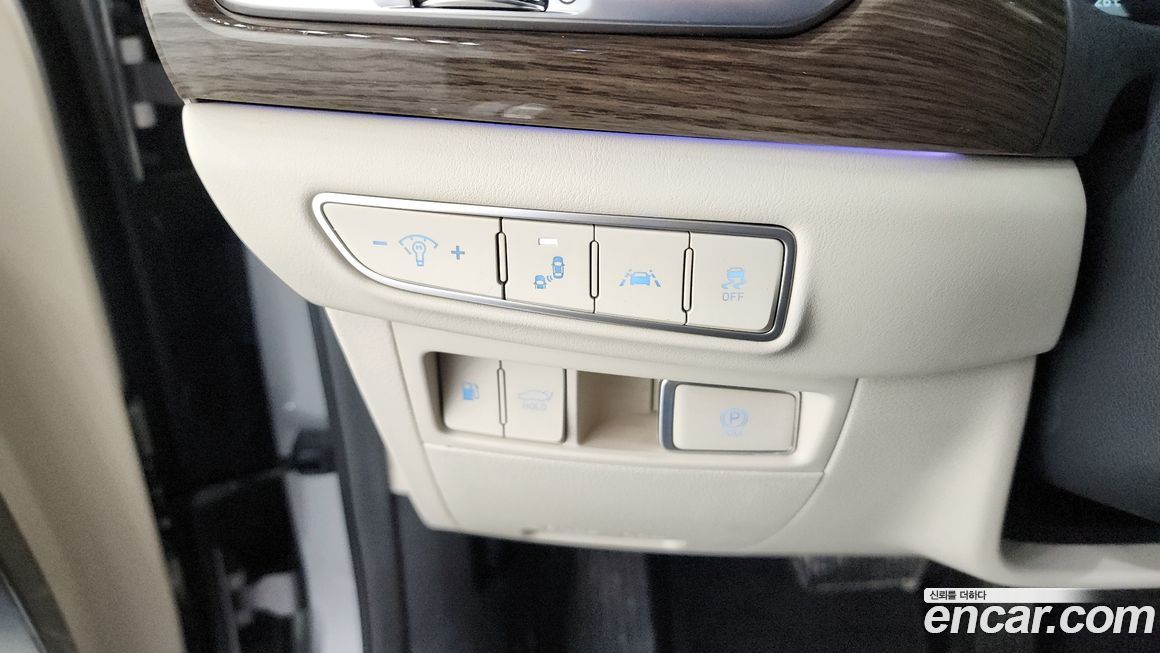 Genesis G90 2020