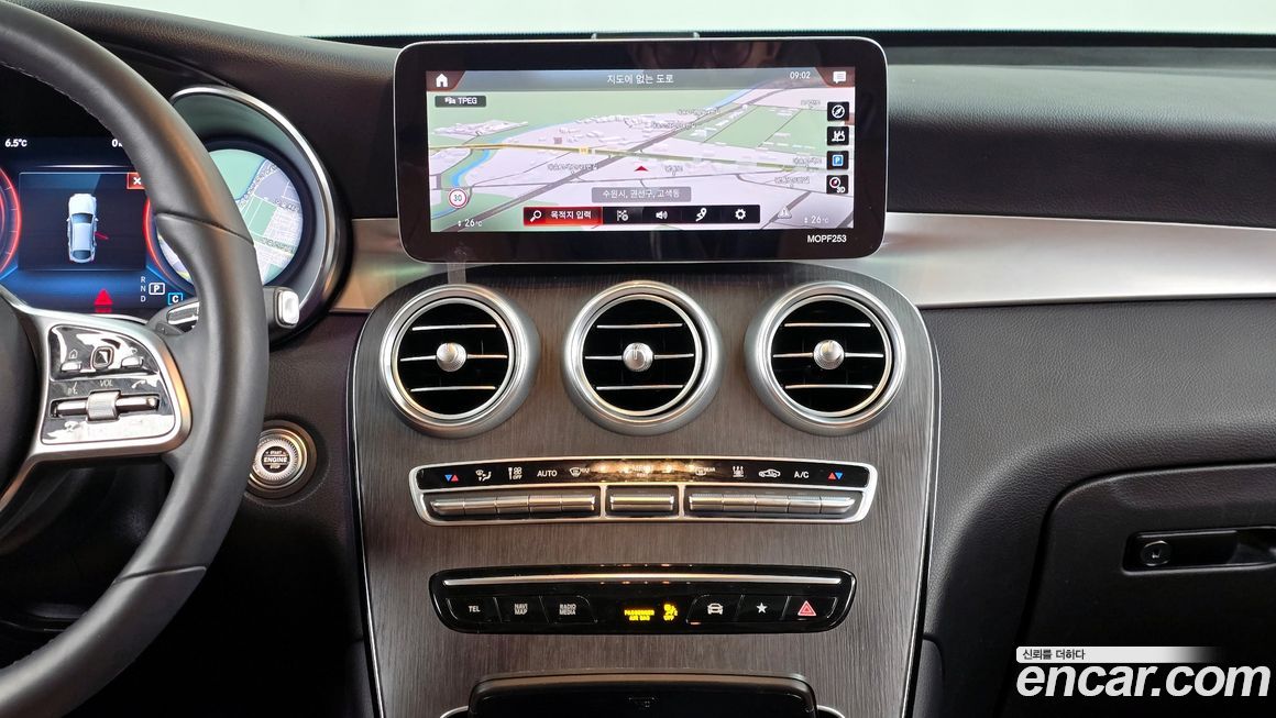 Mercedes-Benz GLC-Class 2021