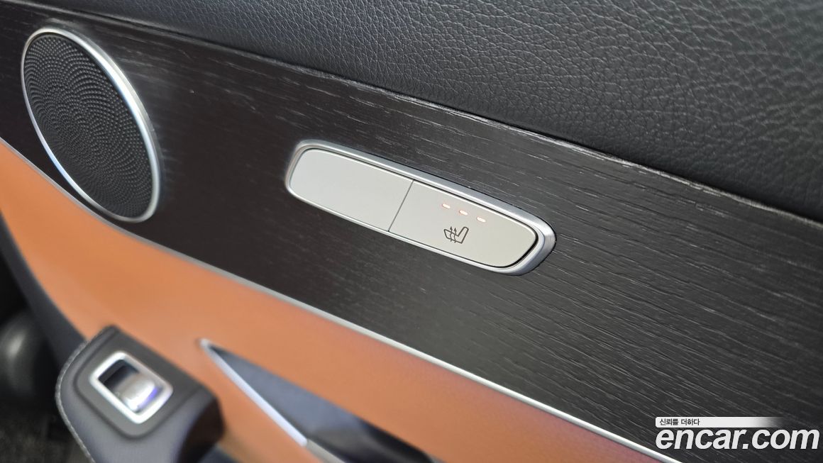 Mercedes-Benz GLC-Class 2021