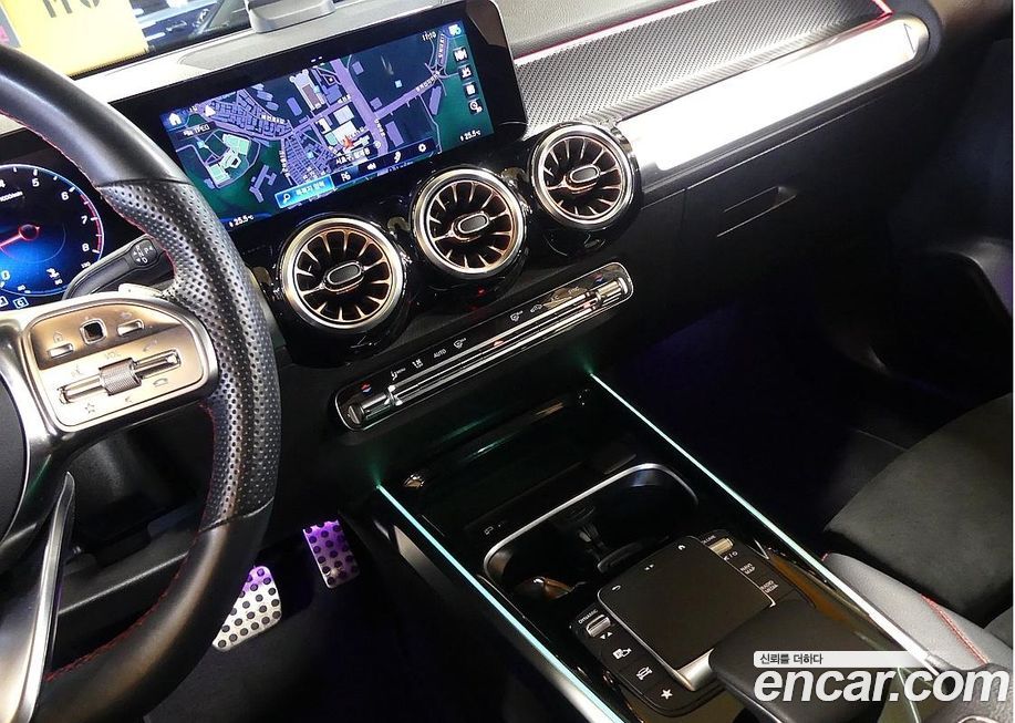 Mercedes-Benz GLB-Class 2023