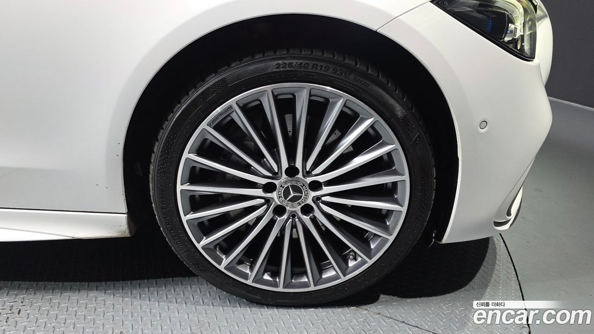 Mercedes-Benz C-Class 2022