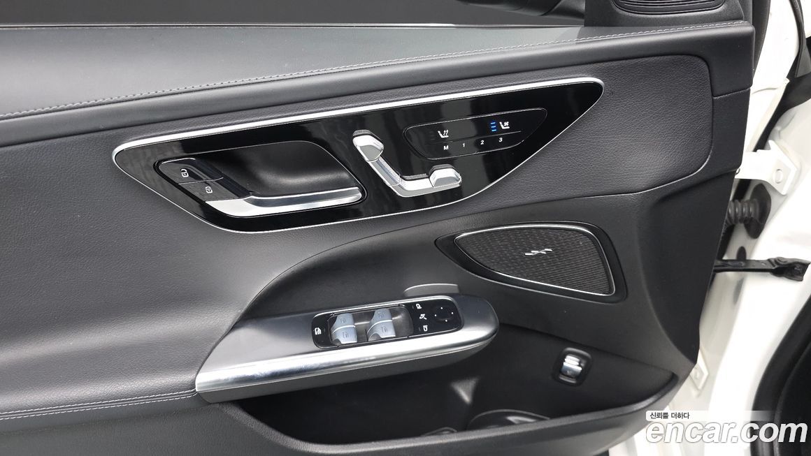 Mercedes-Benz C-Class 2022