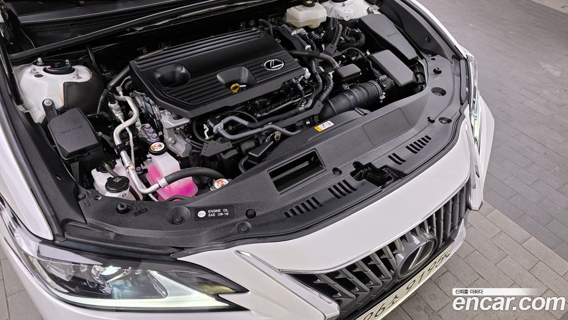 Lexus ES 2024