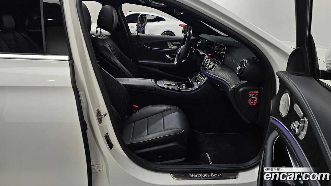 Mercedes-Benz E-Class 2023