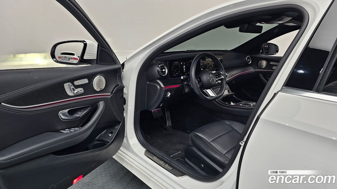 Mercedes-Benz E-Class 2023