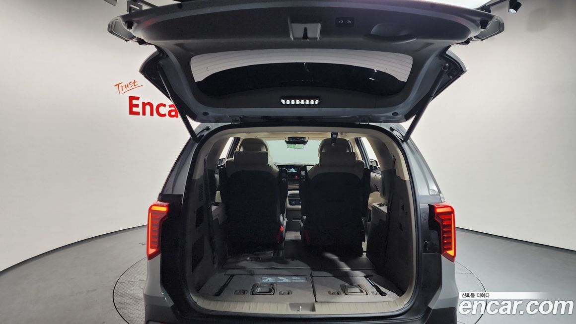 Kia Canival 2025