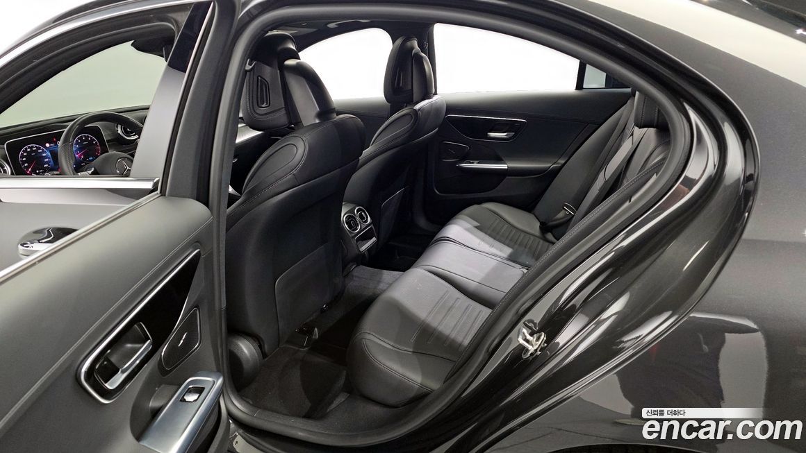 Mercedes-Benz C-Class 2022