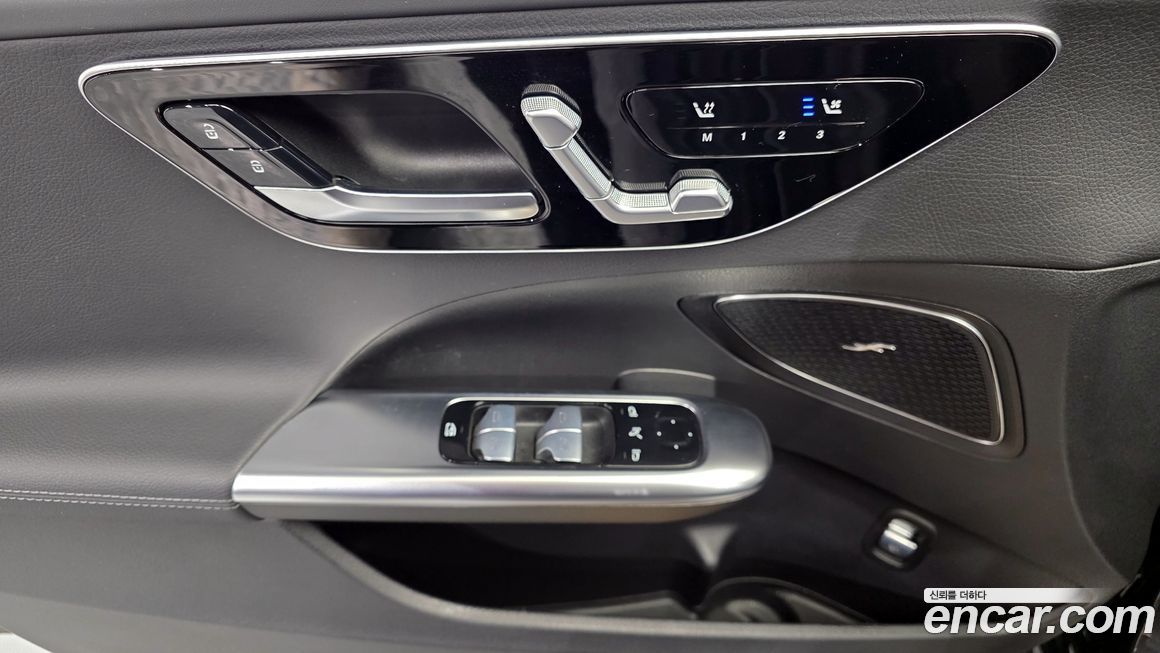 Mercedes-Benz C-Class 2022