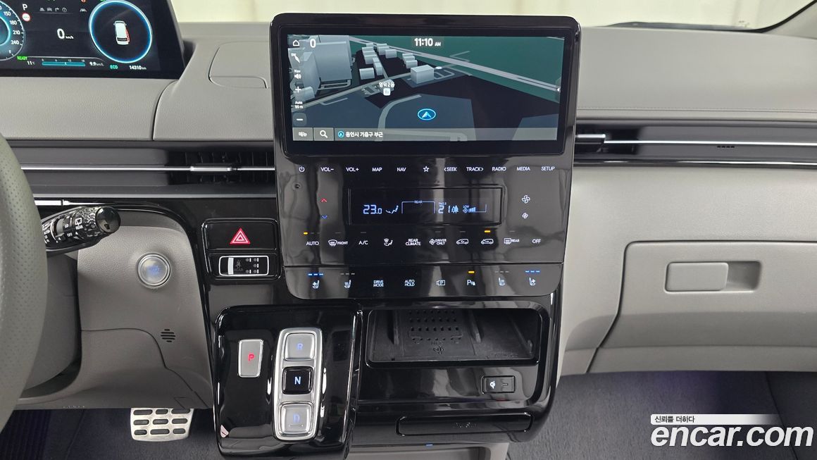 Hyundai Staria 2025