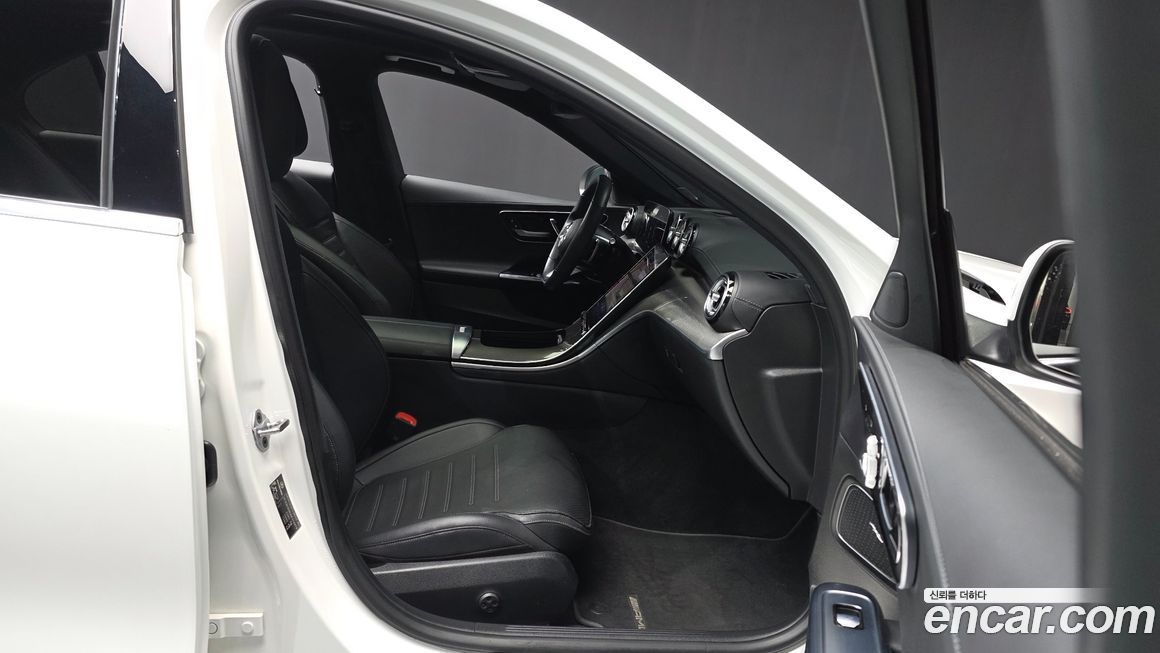 Mercedes-Benz C-Class 2022
