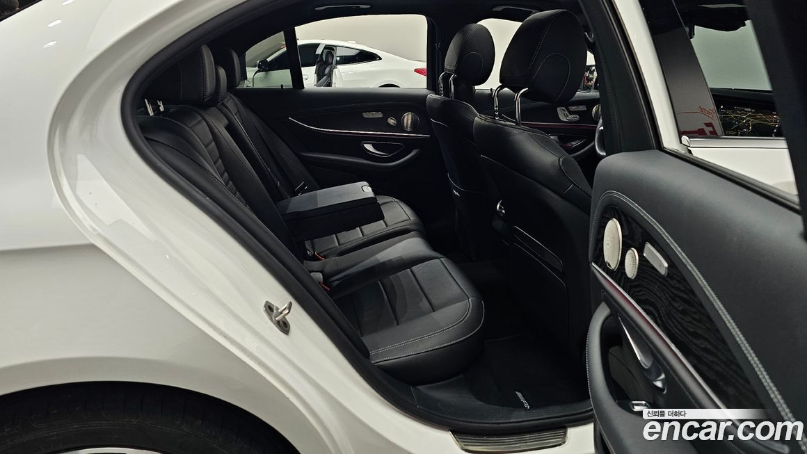 Mercedes-Benz E-Class 2023