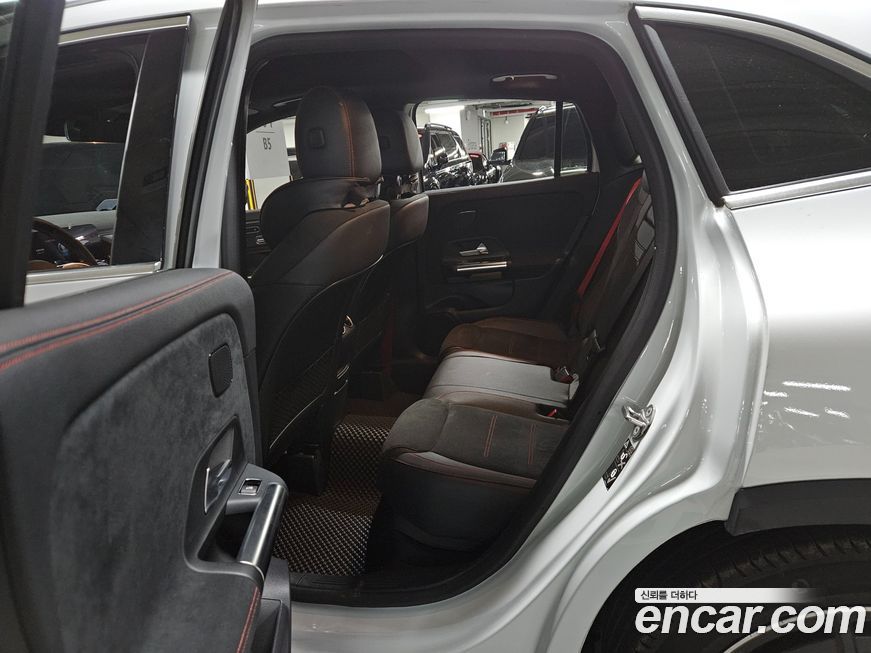 Mercedes-Benz GLA-Class 2023