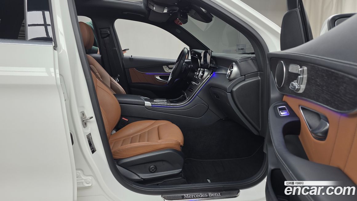 Mercedes-Benz GLC-Class 2022