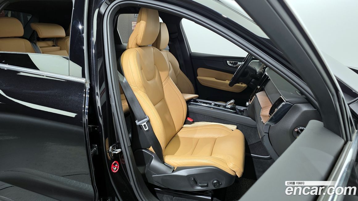 Volvo XC60 2021