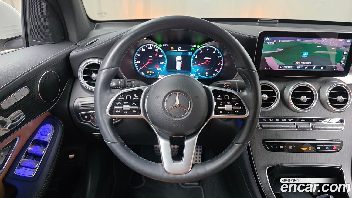 Mercedes-Benz GLC-Class 2022