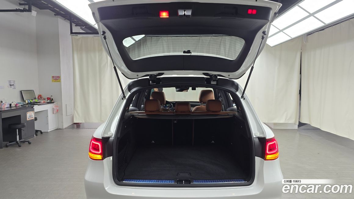 Mercedes-Benz GLC-Class 2022