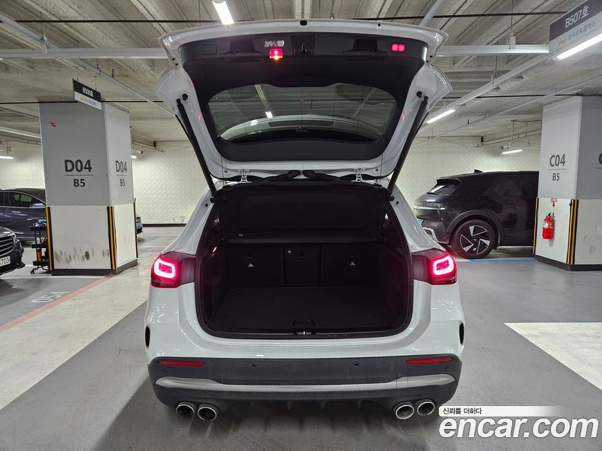 Mercedes-Benz GLA-Class 2023