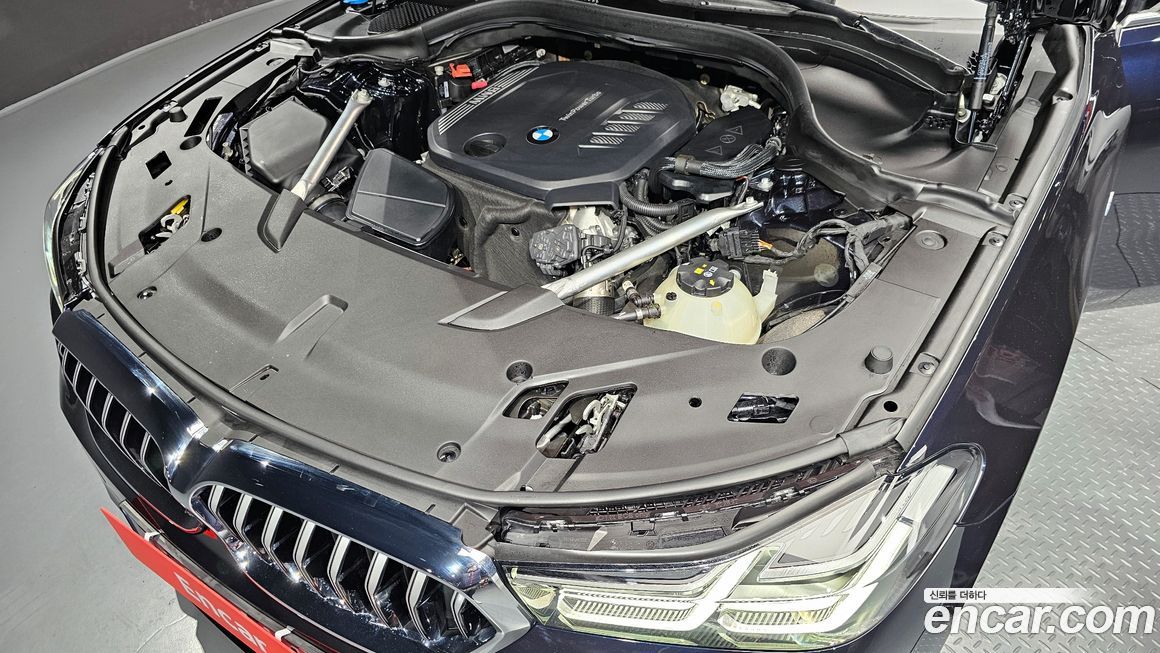 BMW Gran Turismo 2023