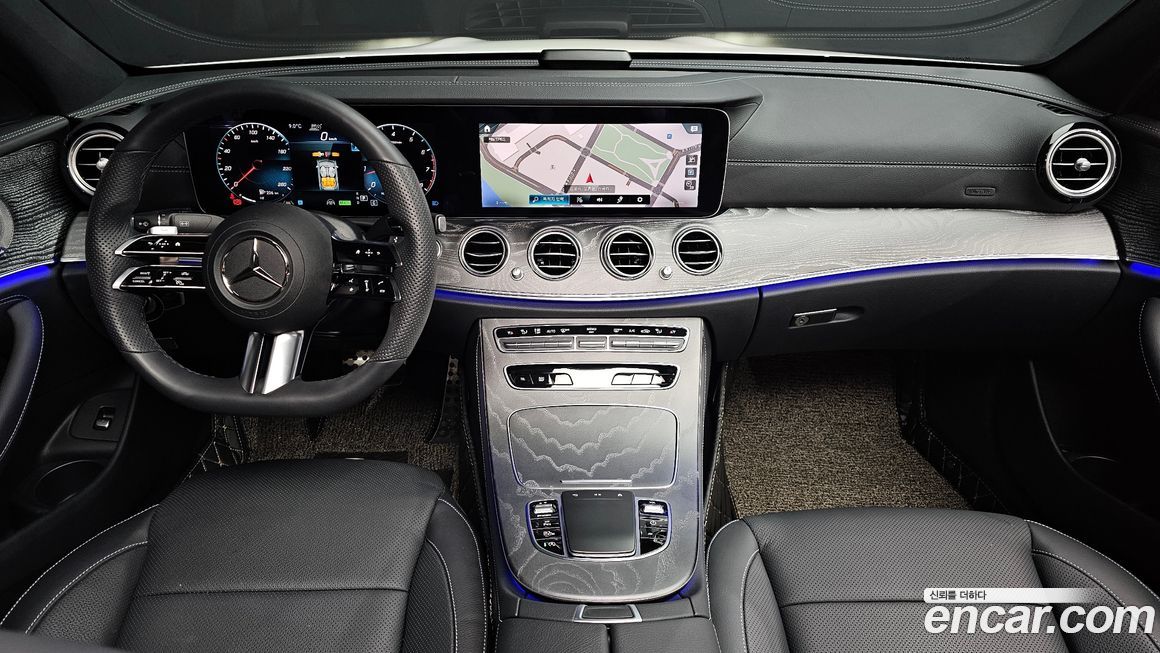 Mercedes-Benz E-Class 2022