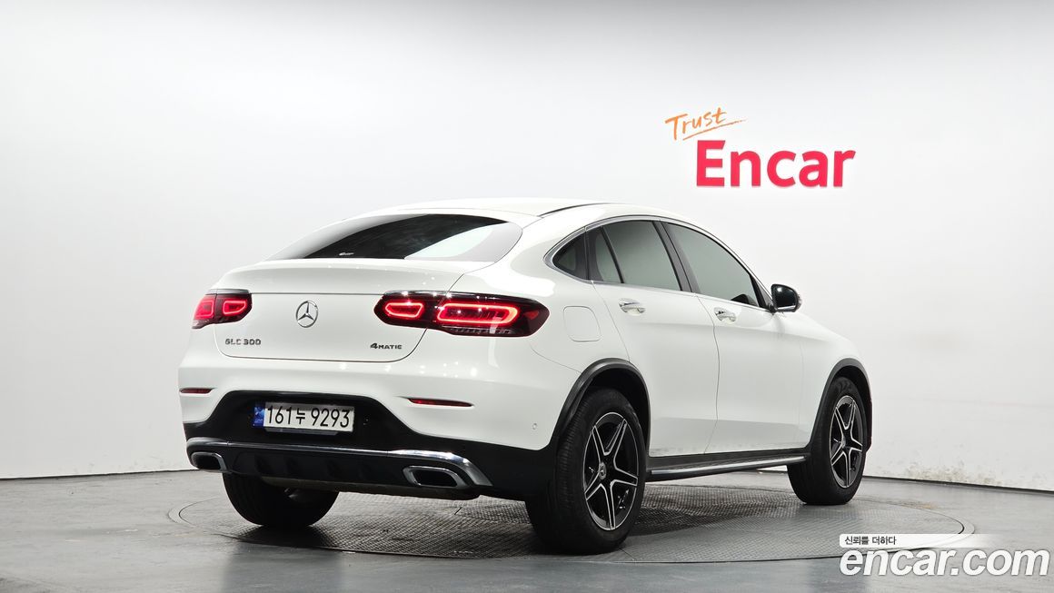 Mercedes-Benz GLC-Class 2023