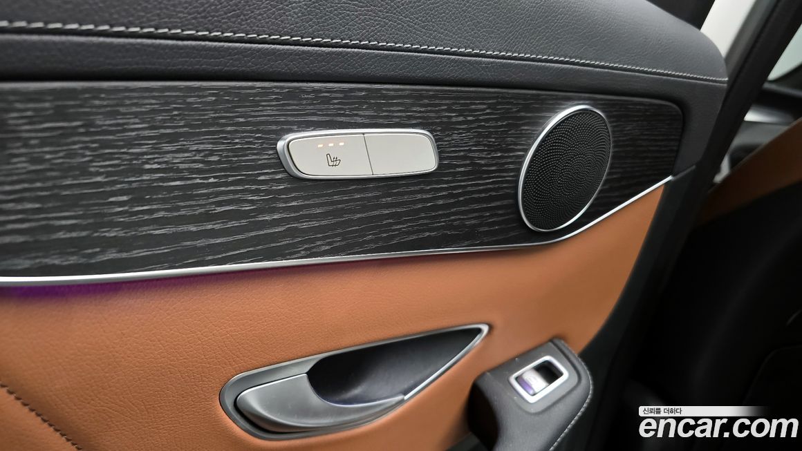 Mercedes-Benz GLC-Class 2023