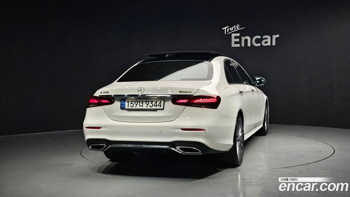 Mercedes-Benz E-Class 2022