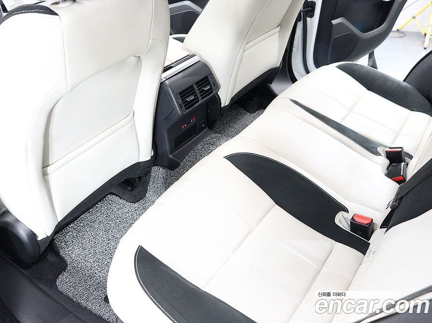 Land Rover Range Rover Velar 2023