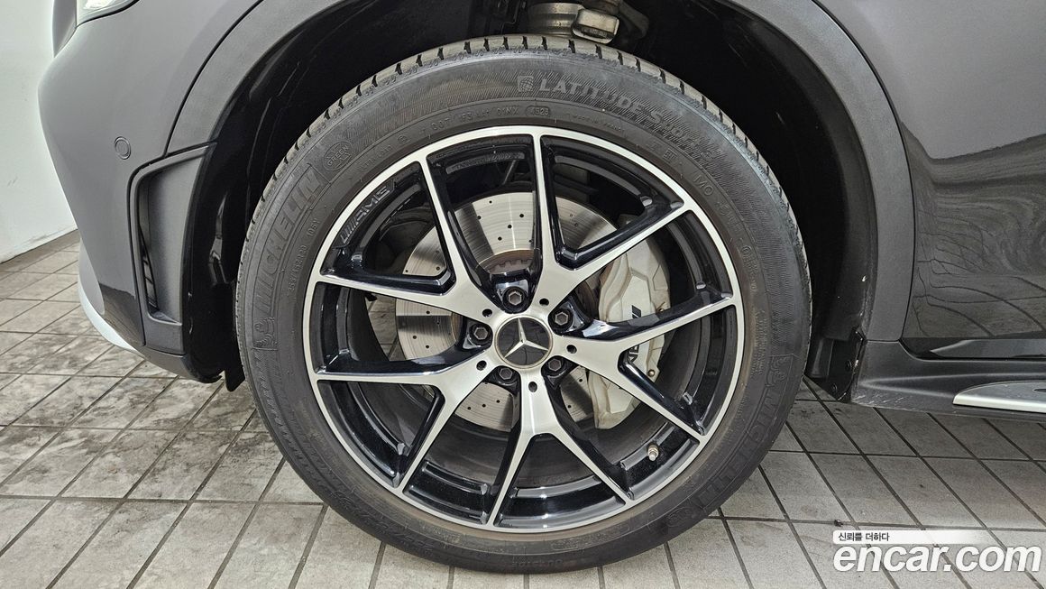 Mercedes-Benz GLC-Class 2022