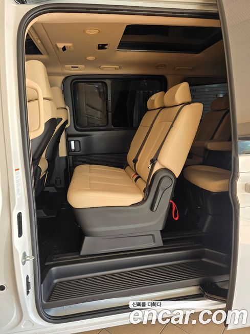 Hyundai Staria 2025