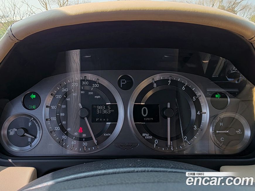 Astonmartin DB9 2006