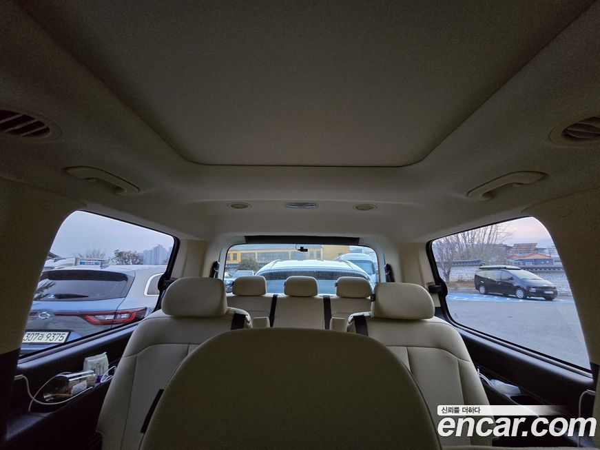 Hyundai Staria 2025