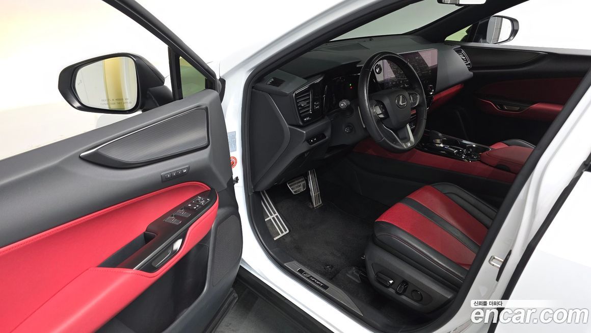Lexus NX 2024