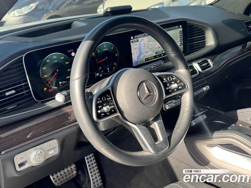 Mercedes-Benz GLE-Class 2021
