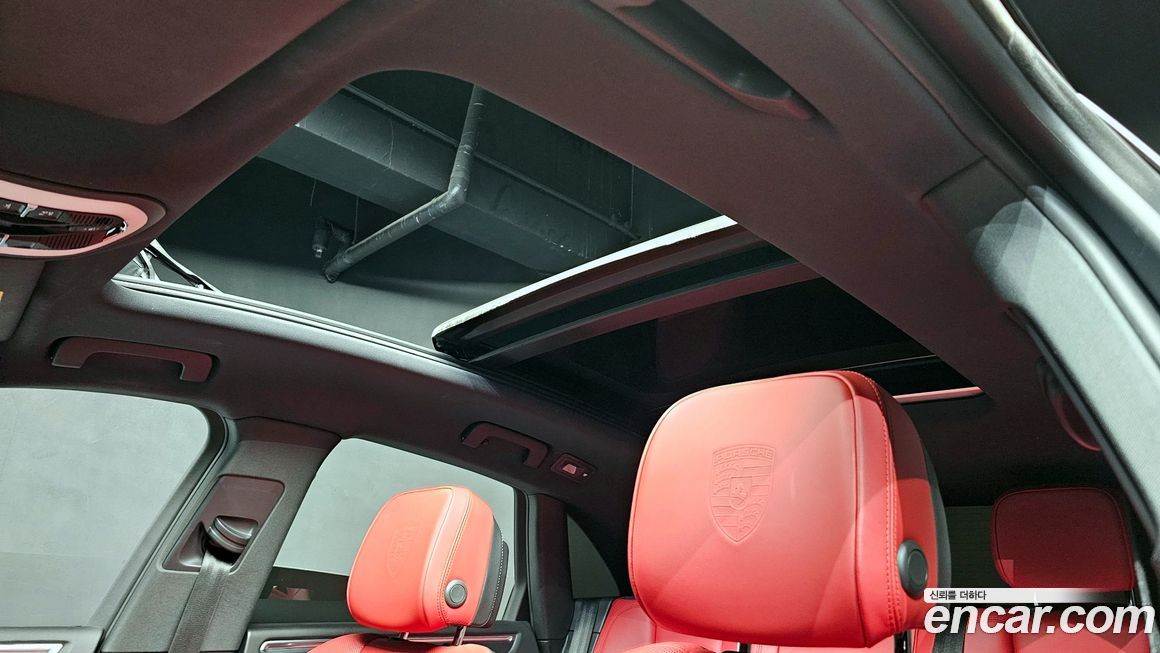 Porsche Macan 2021