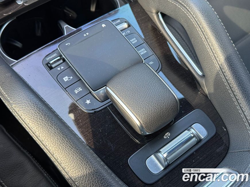 Mercedes-Benz GLE-Class 2021