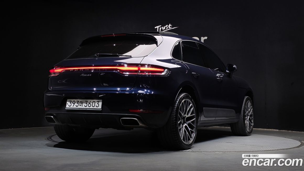 Porsche Macan 2021