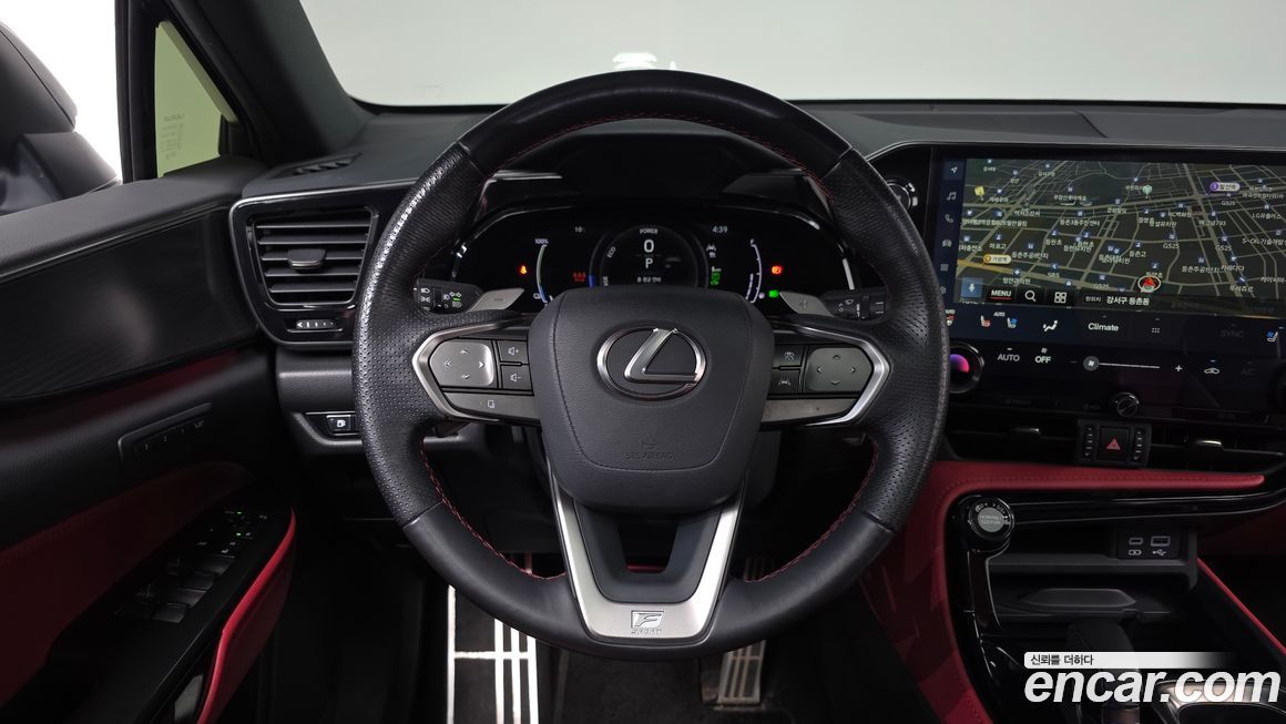 Lexus NX 2024