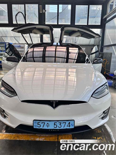 Tesla Model X 2018