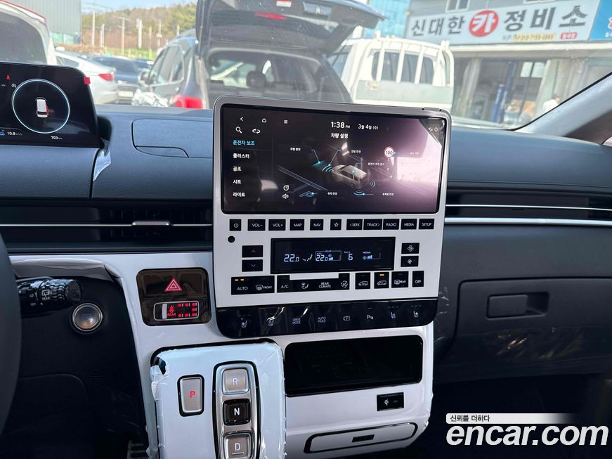 Hyundai Staria 2025