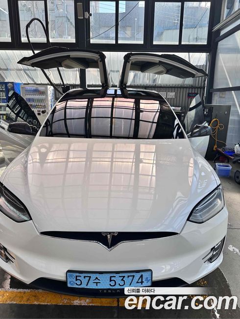 Tesla Model X 2018