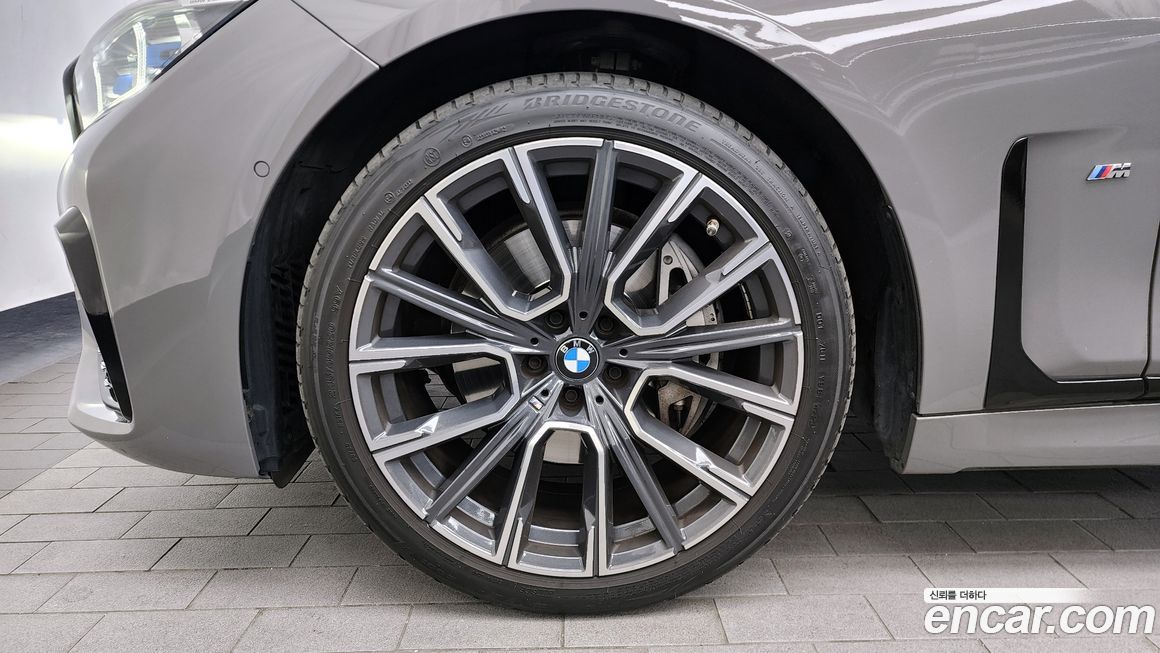 BMW 7-Series 2022