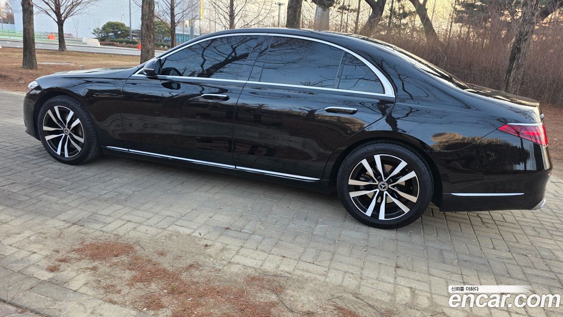 Mercedes-Benz S-Class 2021