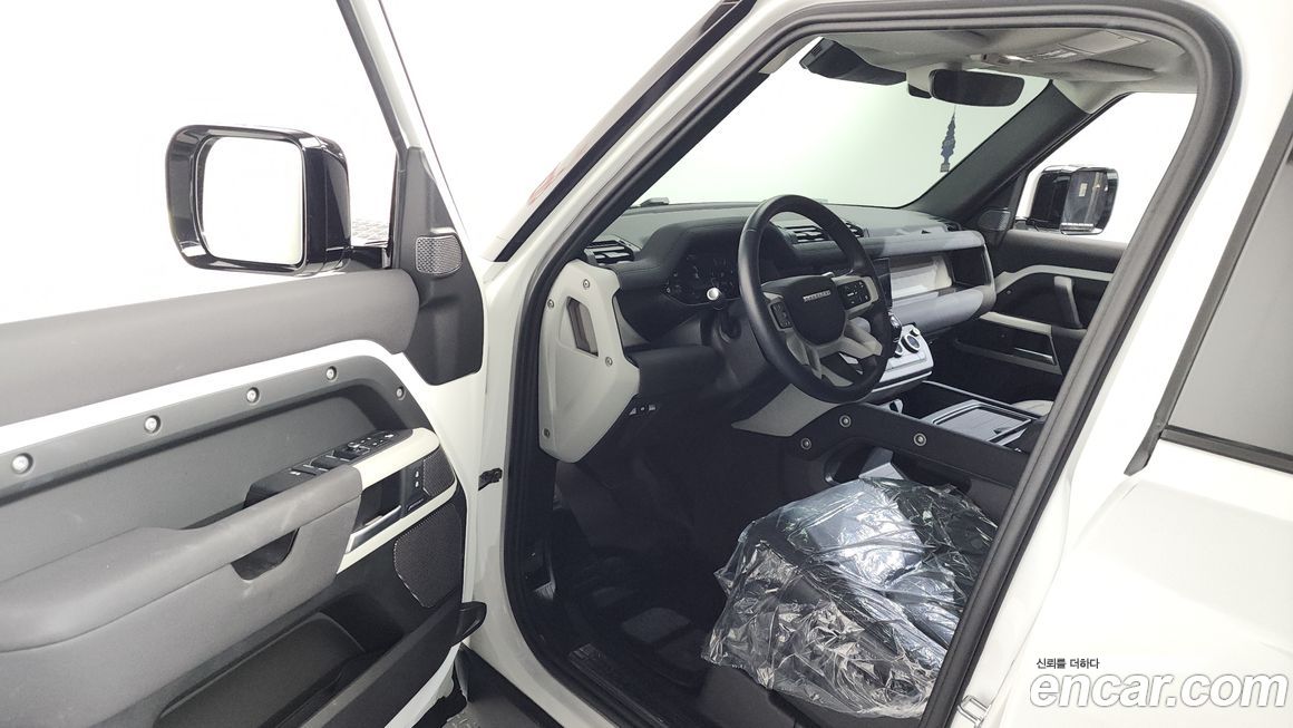 Land Rover Defender 2022