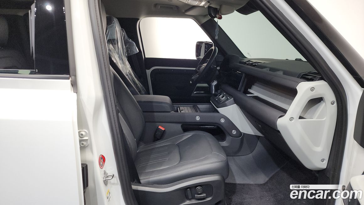 Land Rover Defender 2022