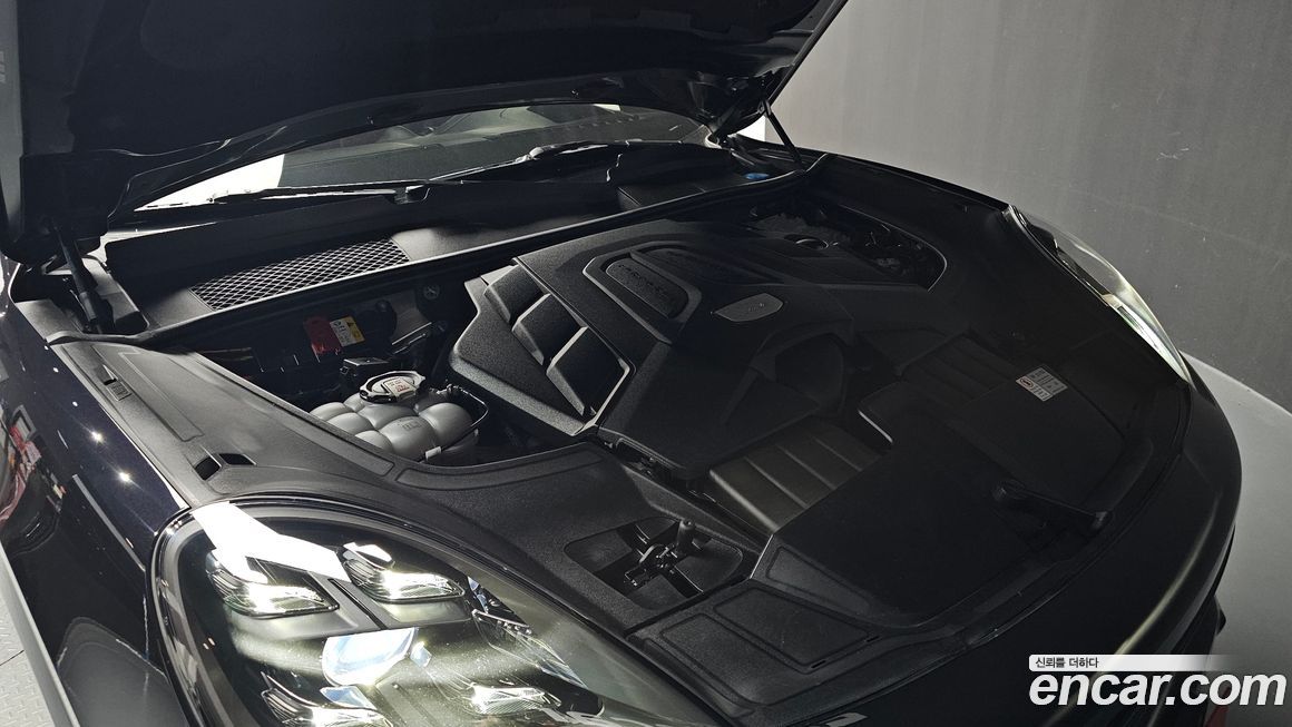 Porsche Cayenne 2021